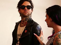 Free Porn Orgy With Four Alternative Tattooed Babes Including Joanna Angel